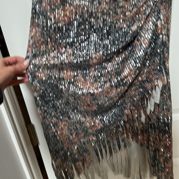 Feliz sequined plunge neck Boston Proper dress with fringe hem - Picture 6 of 6